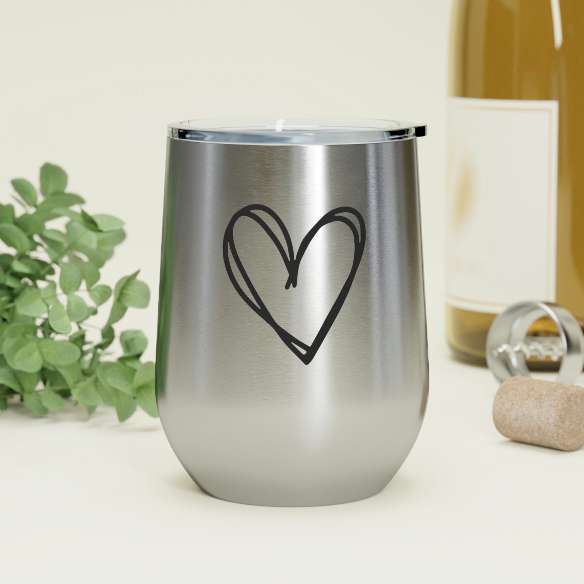 Hearts Wine Tumbler with double insulation and clear lid, showcasing heart design.