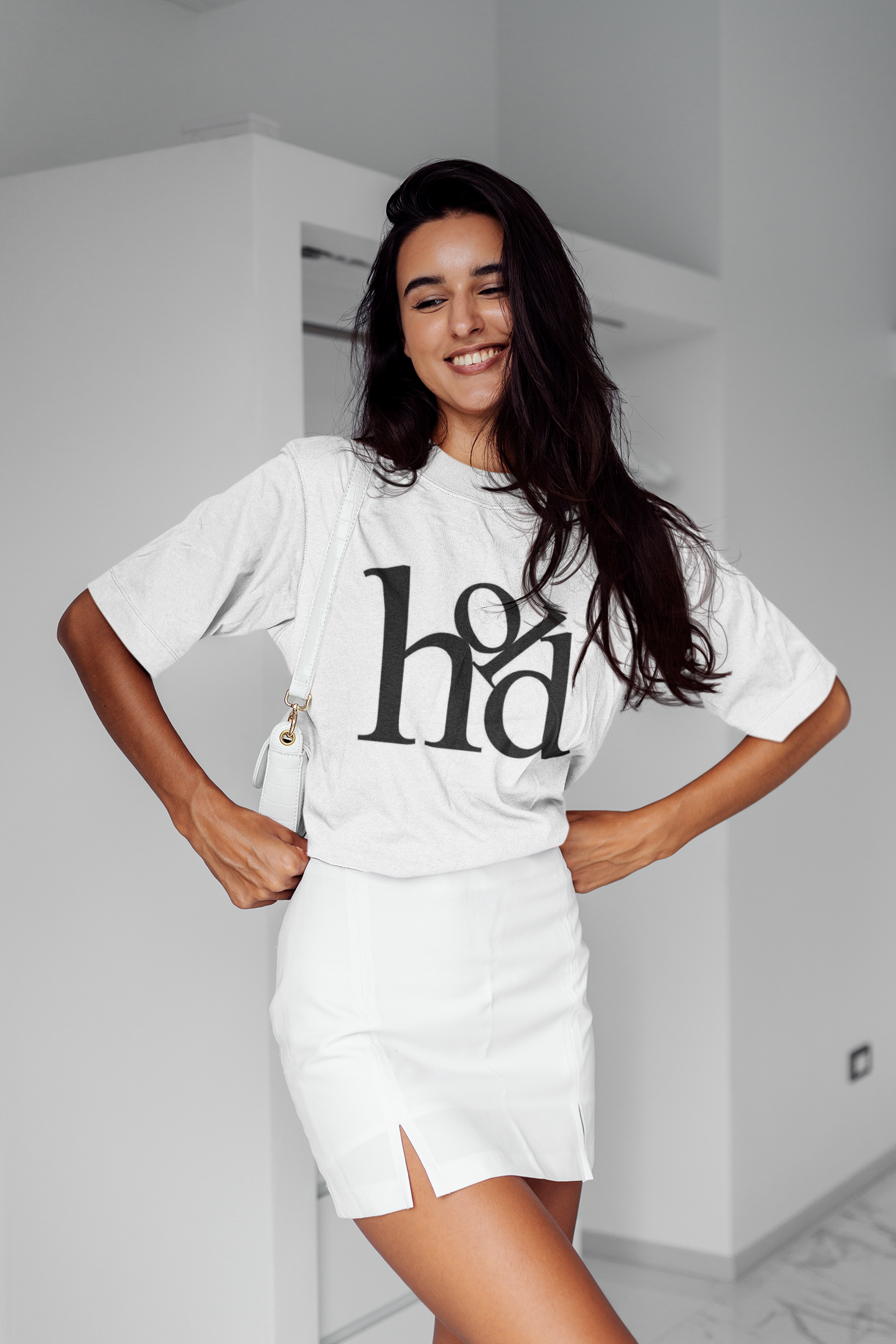 A classic unisex t-shirt in a stylish fit, showcasing a double-stitched neckline and sleeves, perfect for any outfit.