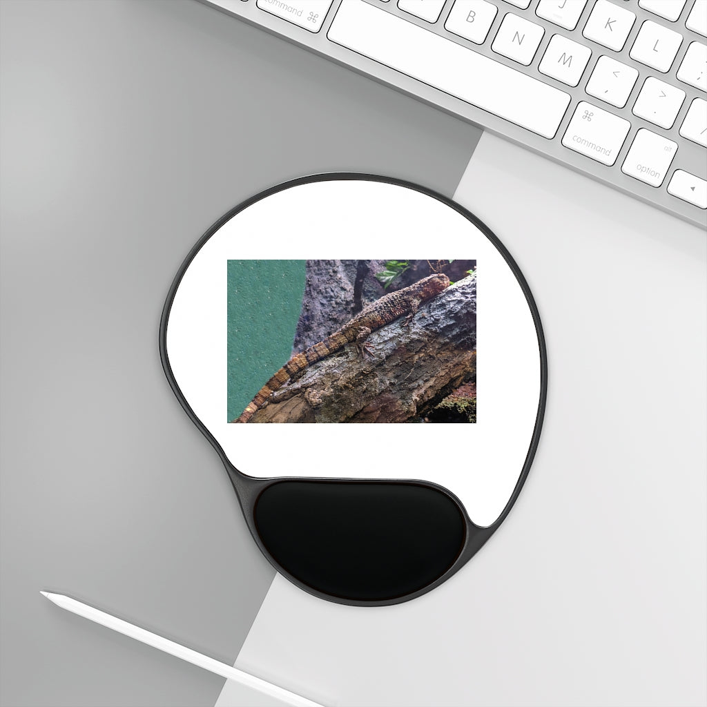 Lizard Mouse Pad with ergonomic Memory Foam wrist rest, featuring a custom-printed neoprene insert and a foot-shaped black plastic base.