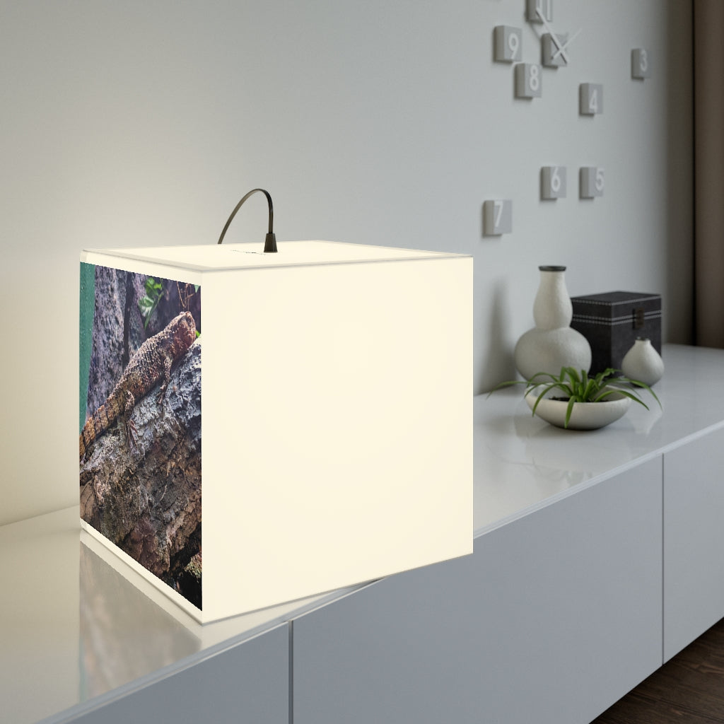 A stylish Lizard Personalized Lamp in a cube shape, showcasing its unique design and customizable features, perfect for indoor lighting.