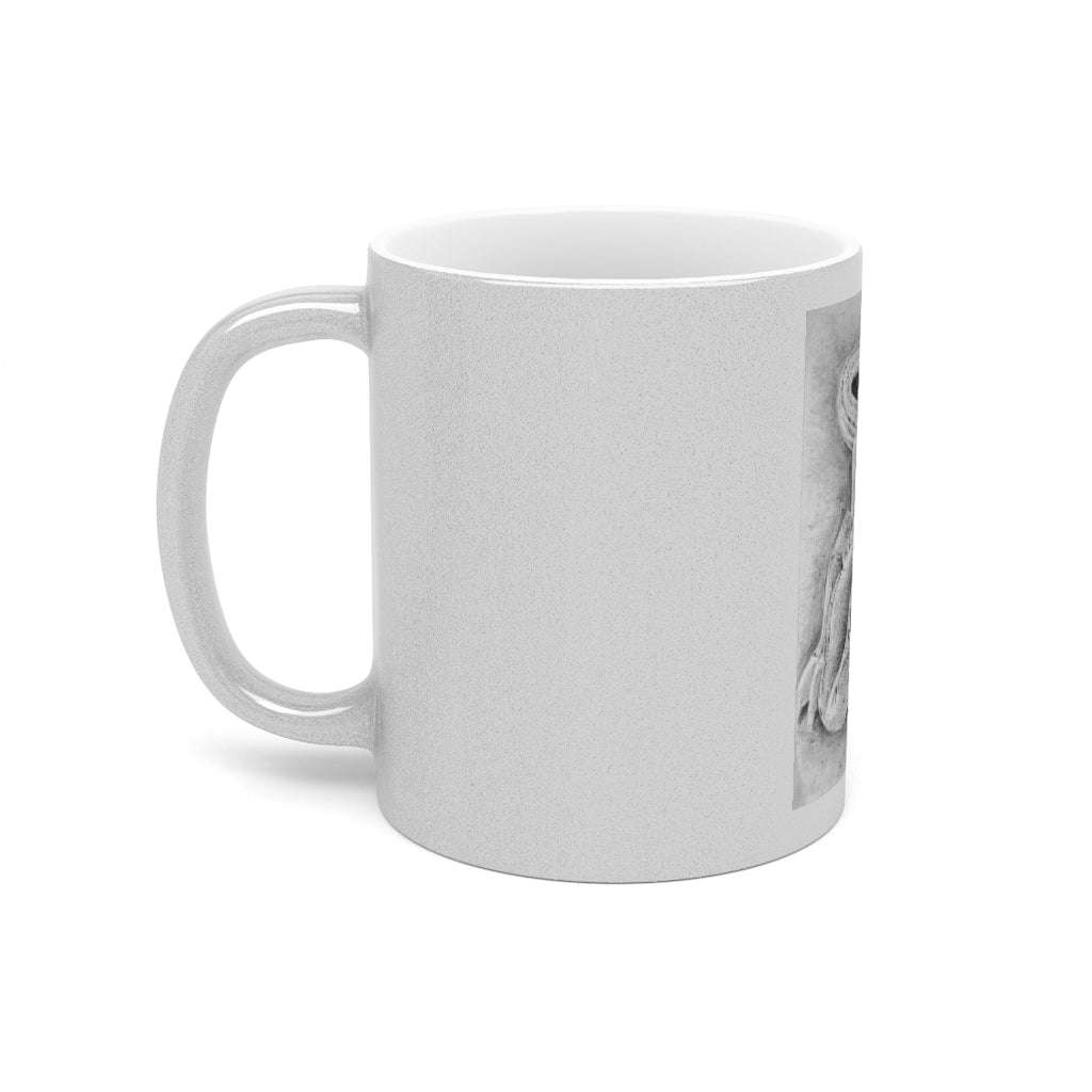 Lizzy the Lizard Metallic Mug in Gold and Silver finishes, showcasing personalized designs and a comfortable C-handle.