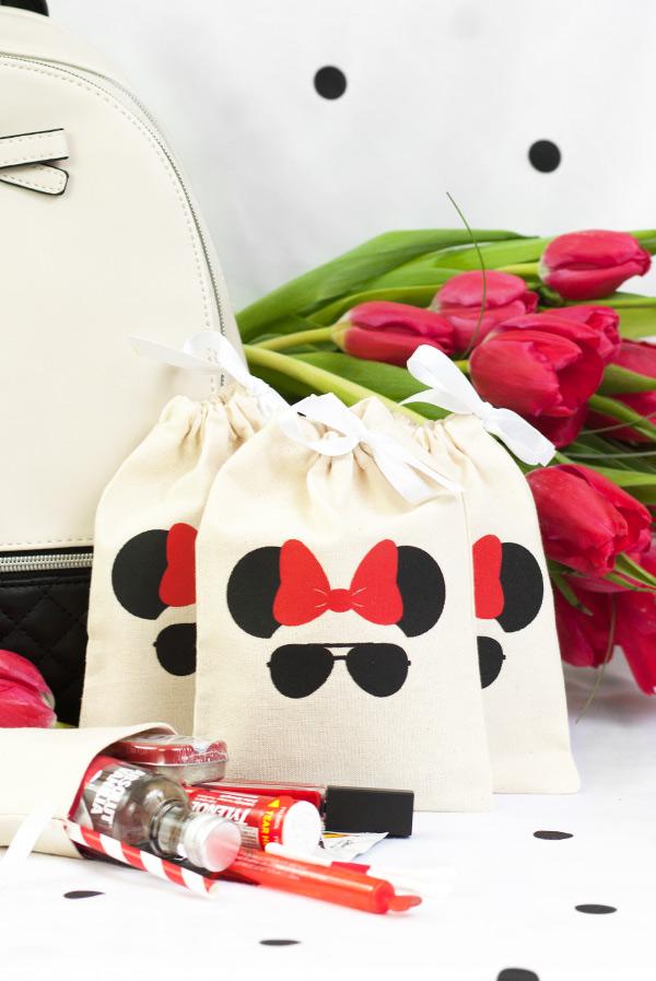 Mouse Squad Bridesmaid Gift Bag featuring an aviator mouse design with a red bow, perfect for bachelorette parties.