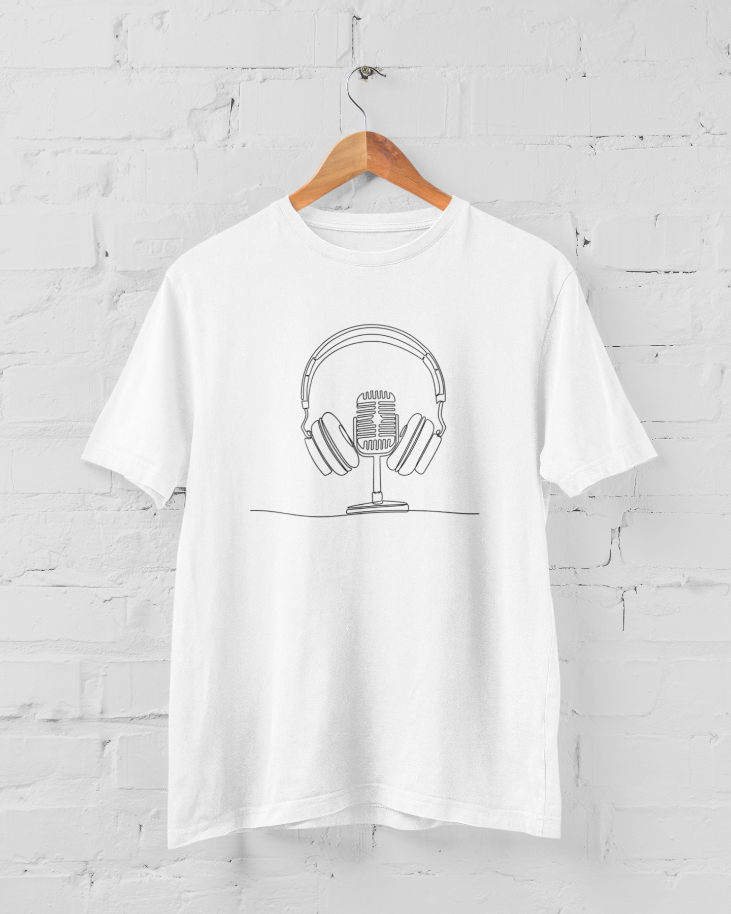 A classic unisex Music Mic t-shirt made of heavy cotton, featuring a stylish fitted design and durable double-stitched neckline.