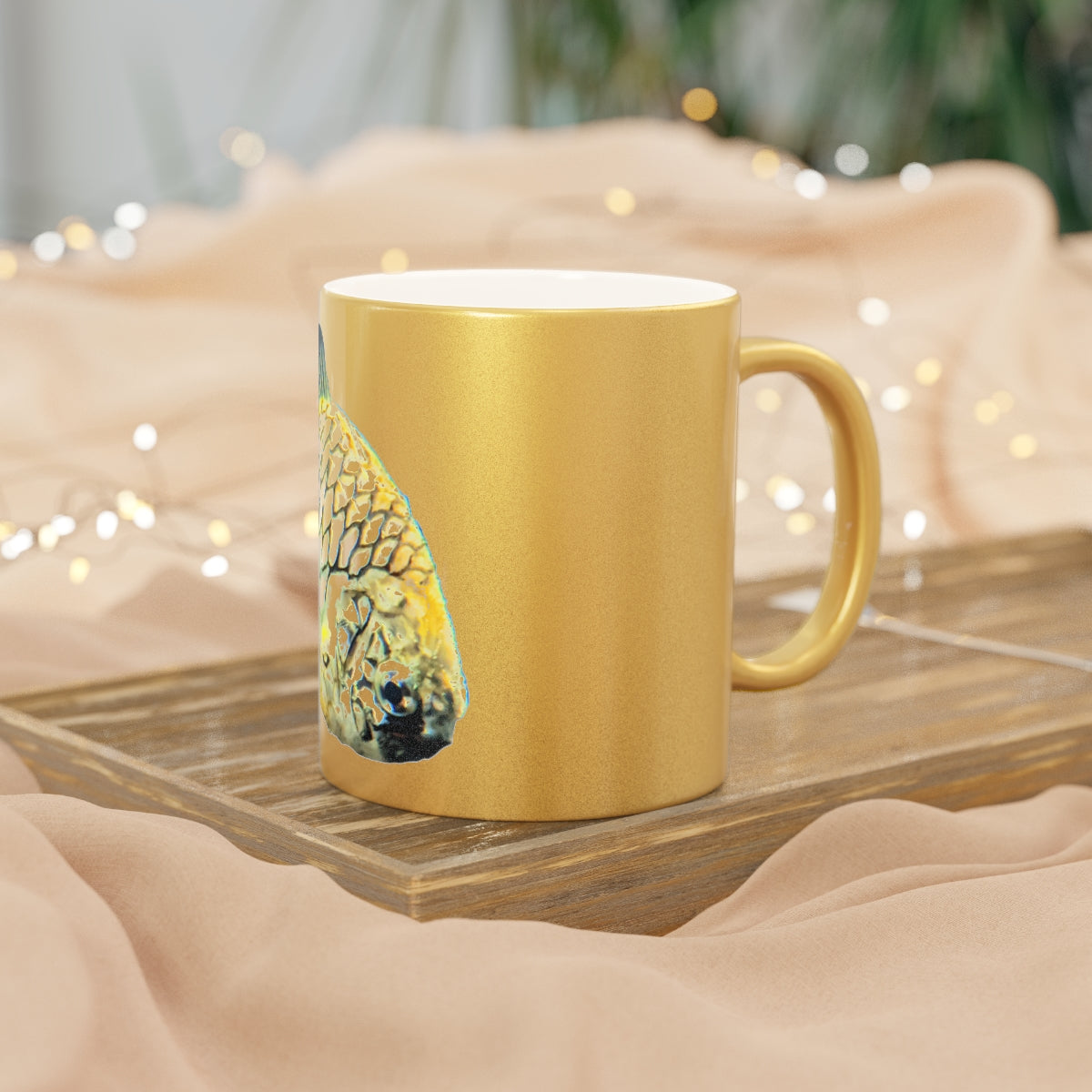 Pineapple Fish Metallic Mug in silver and gold finishes, showcasing a personalized design option.