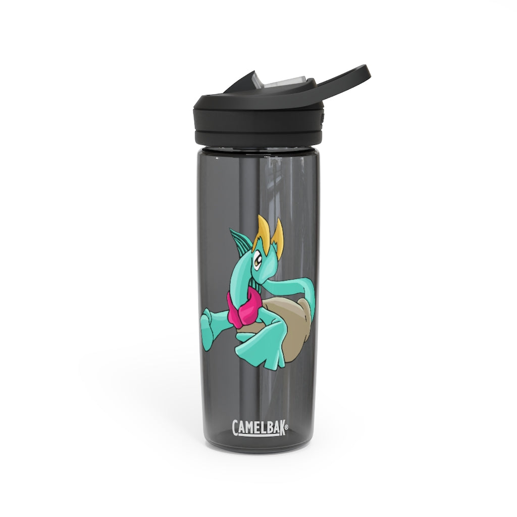 Plumyu CamelBak Eddy® Water Bottle in 20oz and 25oz sizes, showcasing its durable Tritan™ material and spill-proof design.