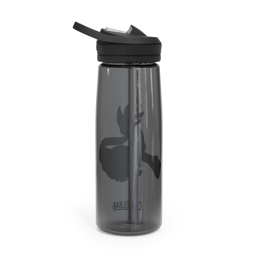 Plumyu CamelBak Eddy® Water Bottle in 20oz and 25oz sizes, showcasing its durable Tritan™ material and spill-proof design.