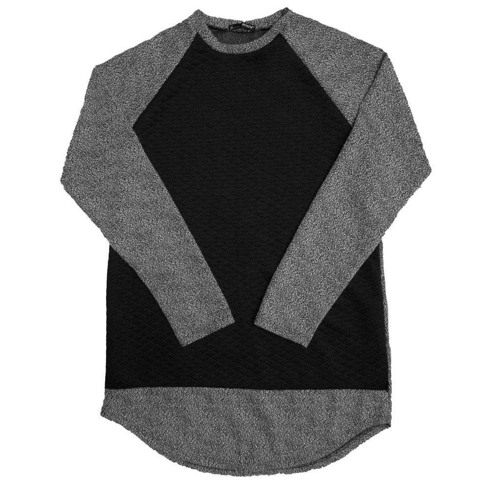 A stylish black scallop baseball tee featuring a quilted body and textured sleeves, perfect for casual wear.