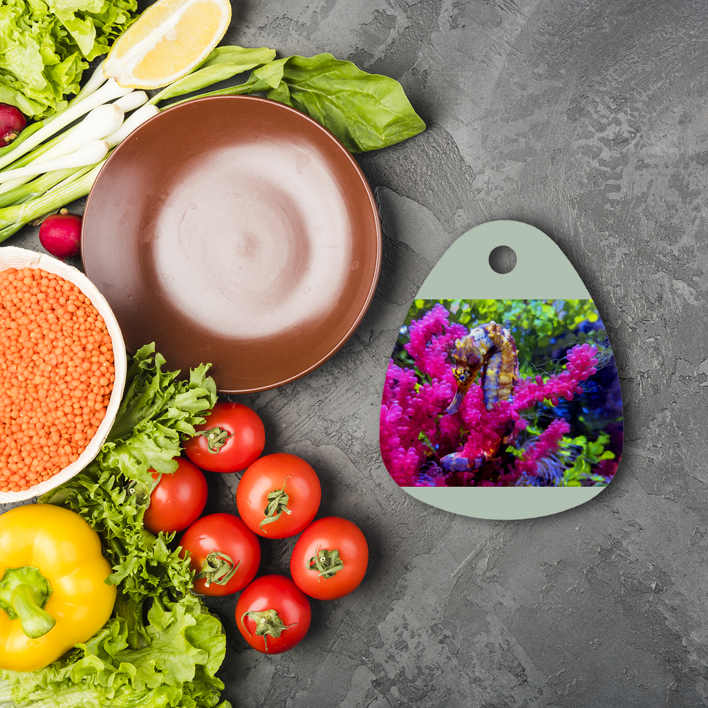 Seahorse Sublimation Glass Cutting Board with custom design, featuring a round shape and toughened glass material.