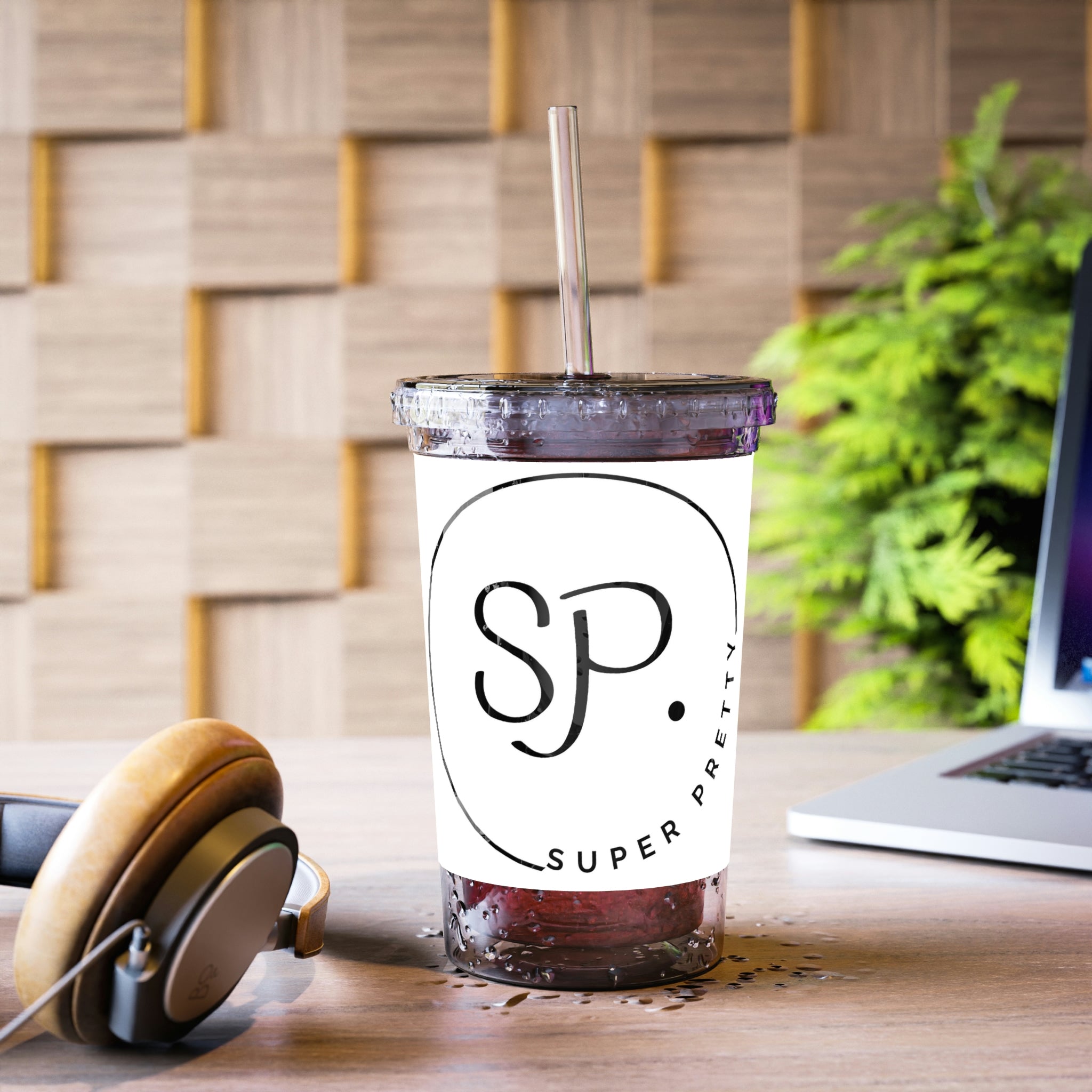 Super Pretty Suave Acrylic Cup with double-wall insulation, customizable design, and BPA-free materials, perfect for hot and cold beverages.