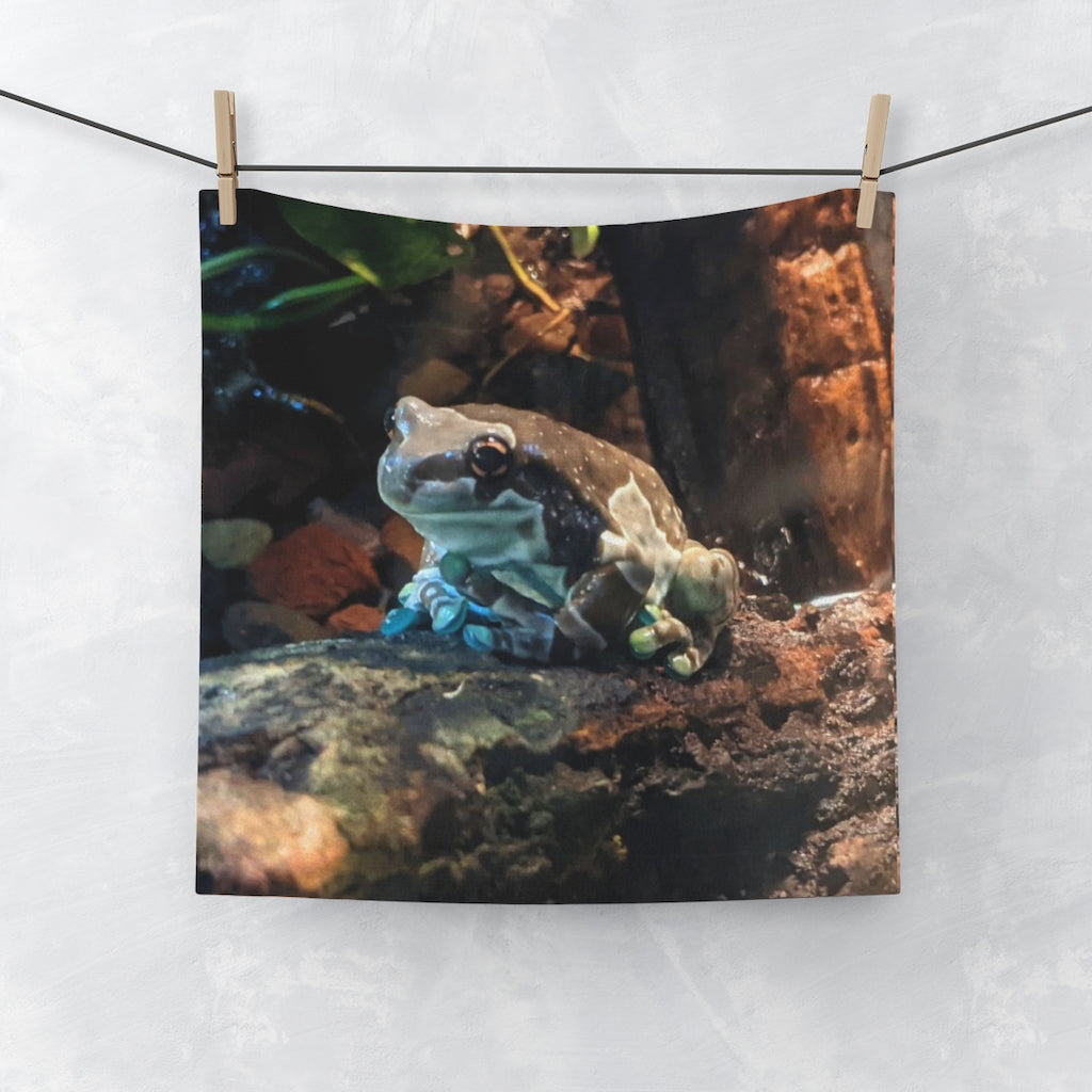 Customizable Toad Face Towel featuring a polyester front and soft cotton back, perfect for vibrant prints and everyday use.