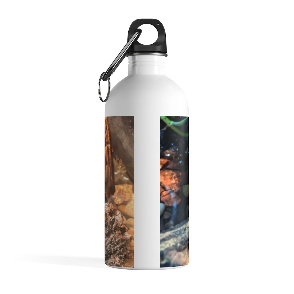 Toad Stainless Steel Water Bottle with a plastic screw top and carabiner, showcasing its stylish design and lightweight construction.