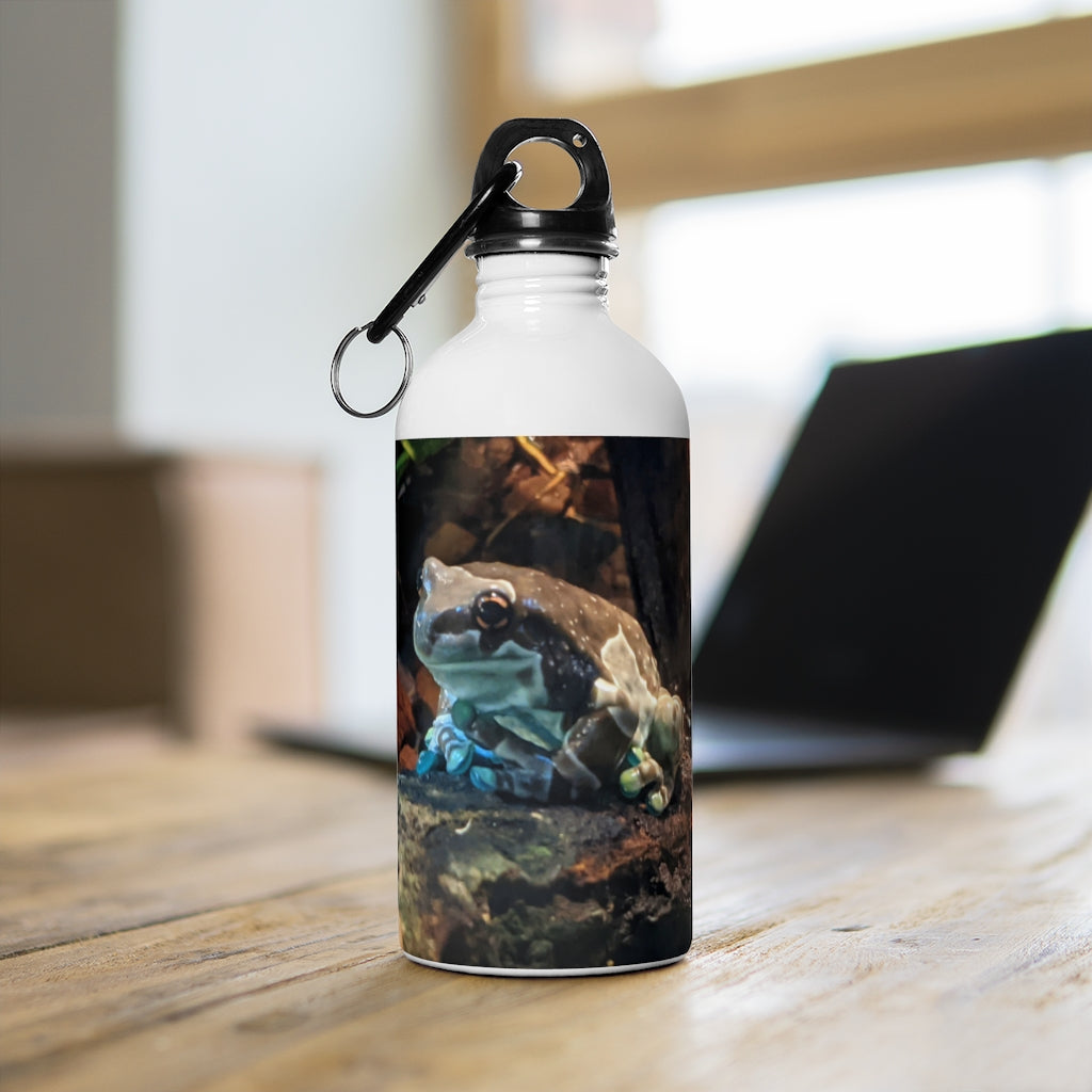 Toad Stainless Steel Water Bottle with a plastic screw top and carabiner, showcasing its stylish design and lightweight construction.