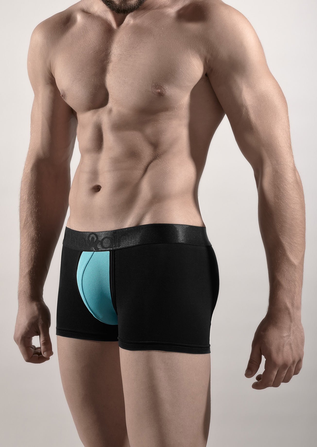 BoxAir Cooling Underwear in Black, featuring ergonomic design and advanced cooling technology for men's comfort and health.