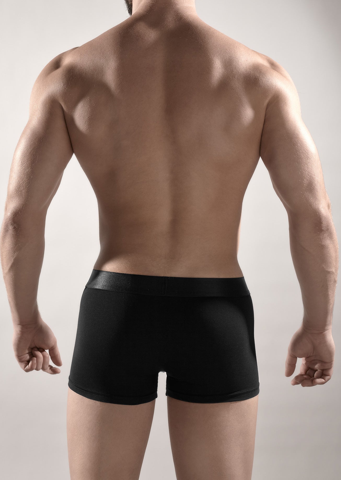 BoxAir Cooling Underwear in Black, featuring ergonomic design and advanced cooling technology for men's comfort and health.