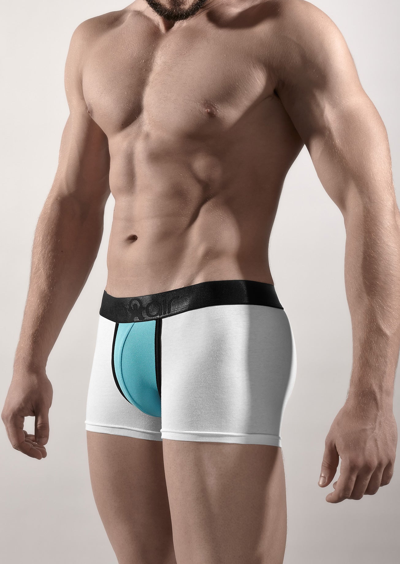 BoxAir Cooling Underwear in white, featuring ergonomic design and advanced cooling technology for optimal comfort and support.