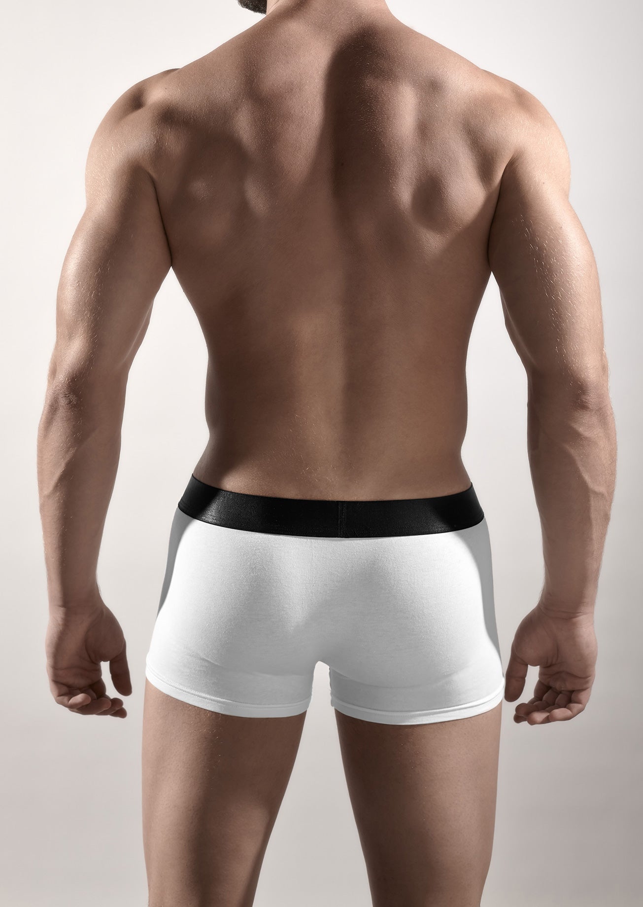 BoxAir Cooling Underwear in white, featuring ergonomic design and advanced cooling technology for optimal comfort and support.