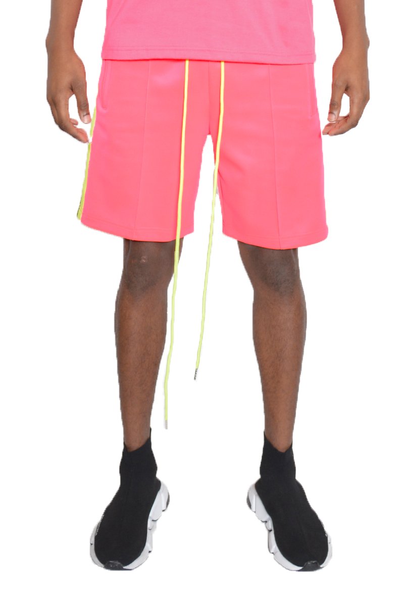 BESO Striped Shorts featuring an elastic waist and drawstring, designed for comfort and style.