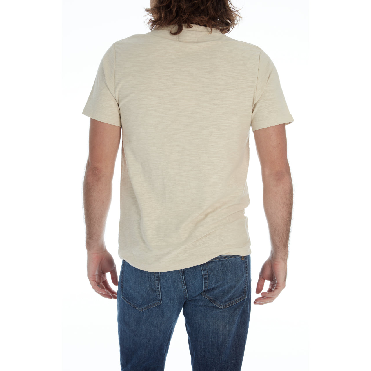 Gabe Solid Slub Henley in sand color, featuring a three-button placket and short sleeves, made from 100% cotton.