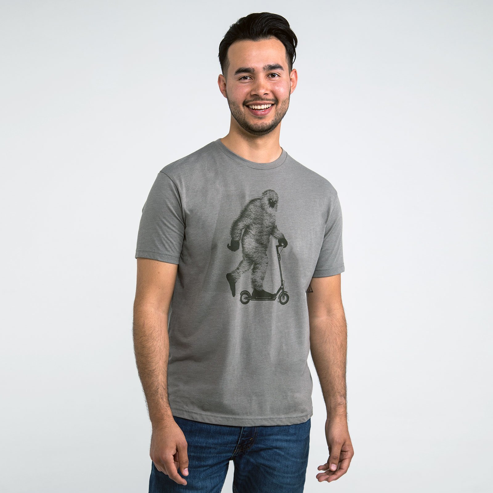 Go BIG T-shirt in warm grey, featuring unique illustrations and a fashion-fitted design for comfort and style.