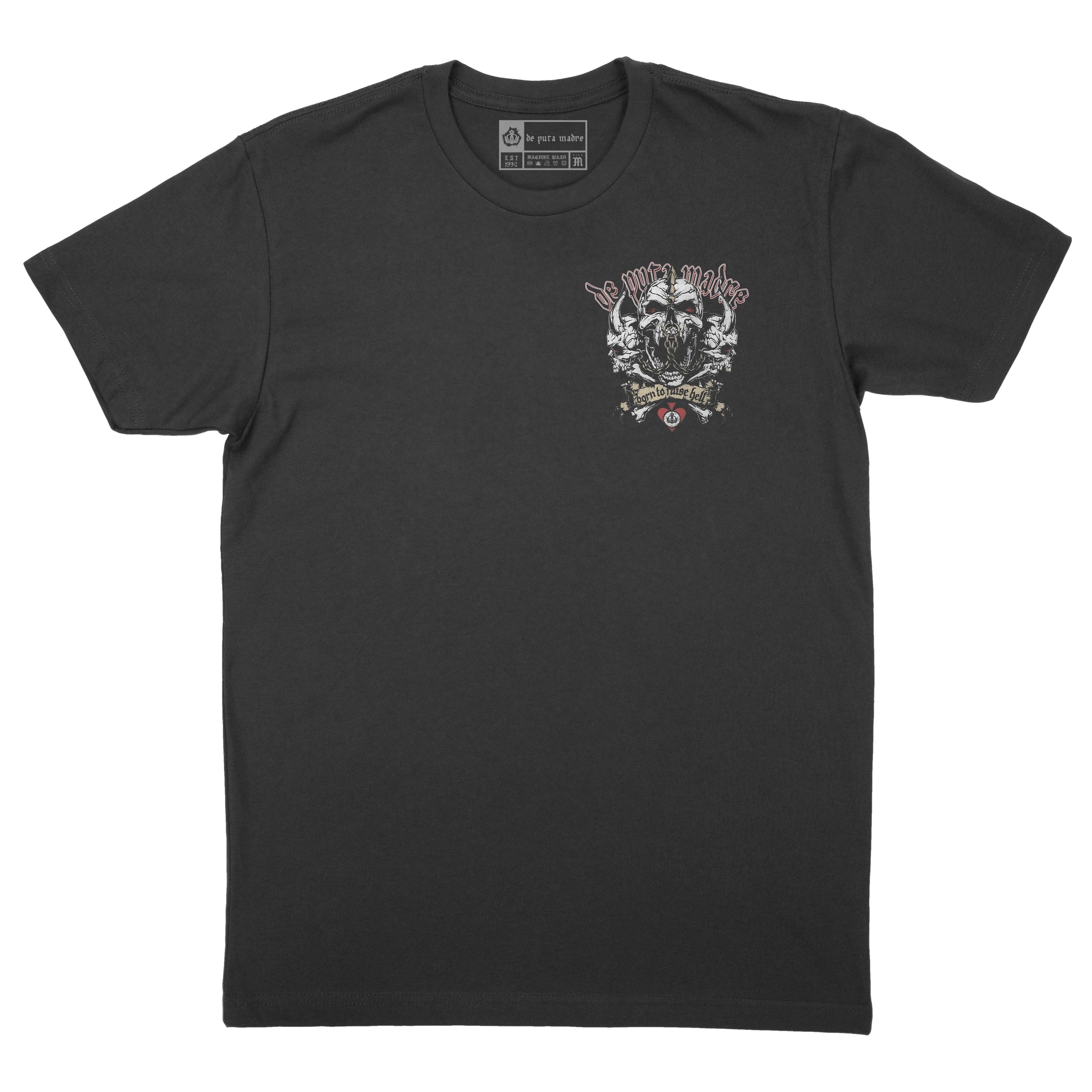 Men's short-sleeved t-shirt featuring a bold skull print, made from breathable jersey cotton, showcasing a trendy design.