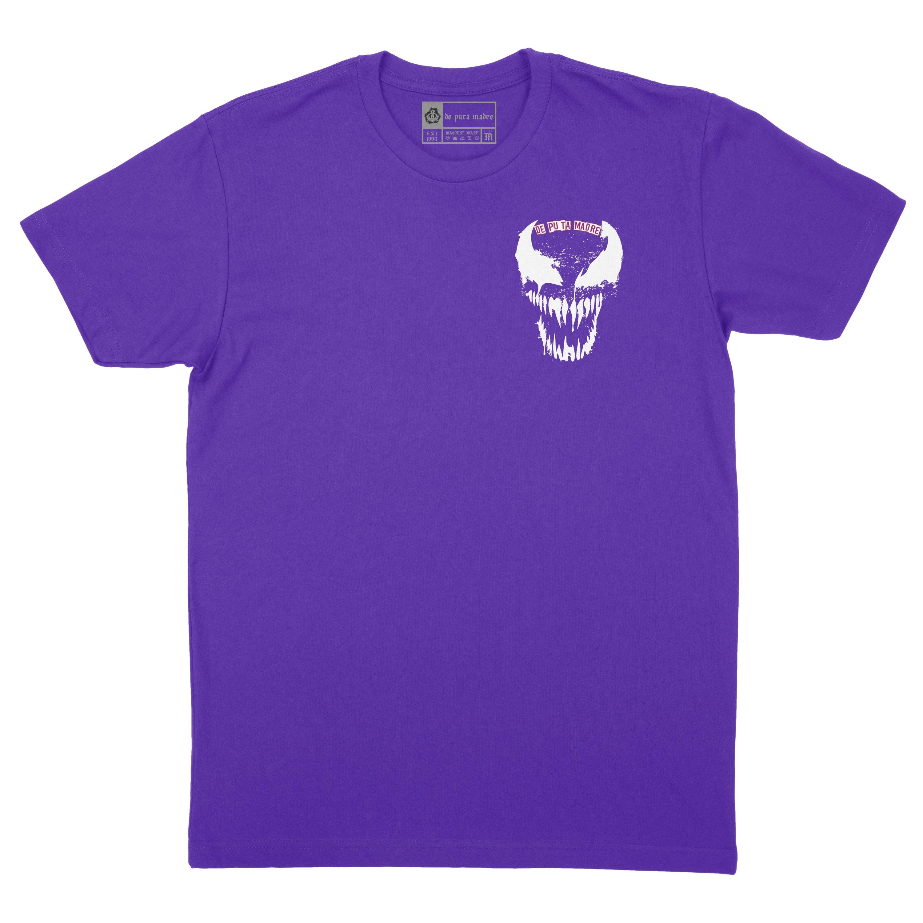 Men's crew-neck t-shirt featuring a trendy skull print, made from 100% jersey cotton, showcasing high-quality finishing and handmade designs.