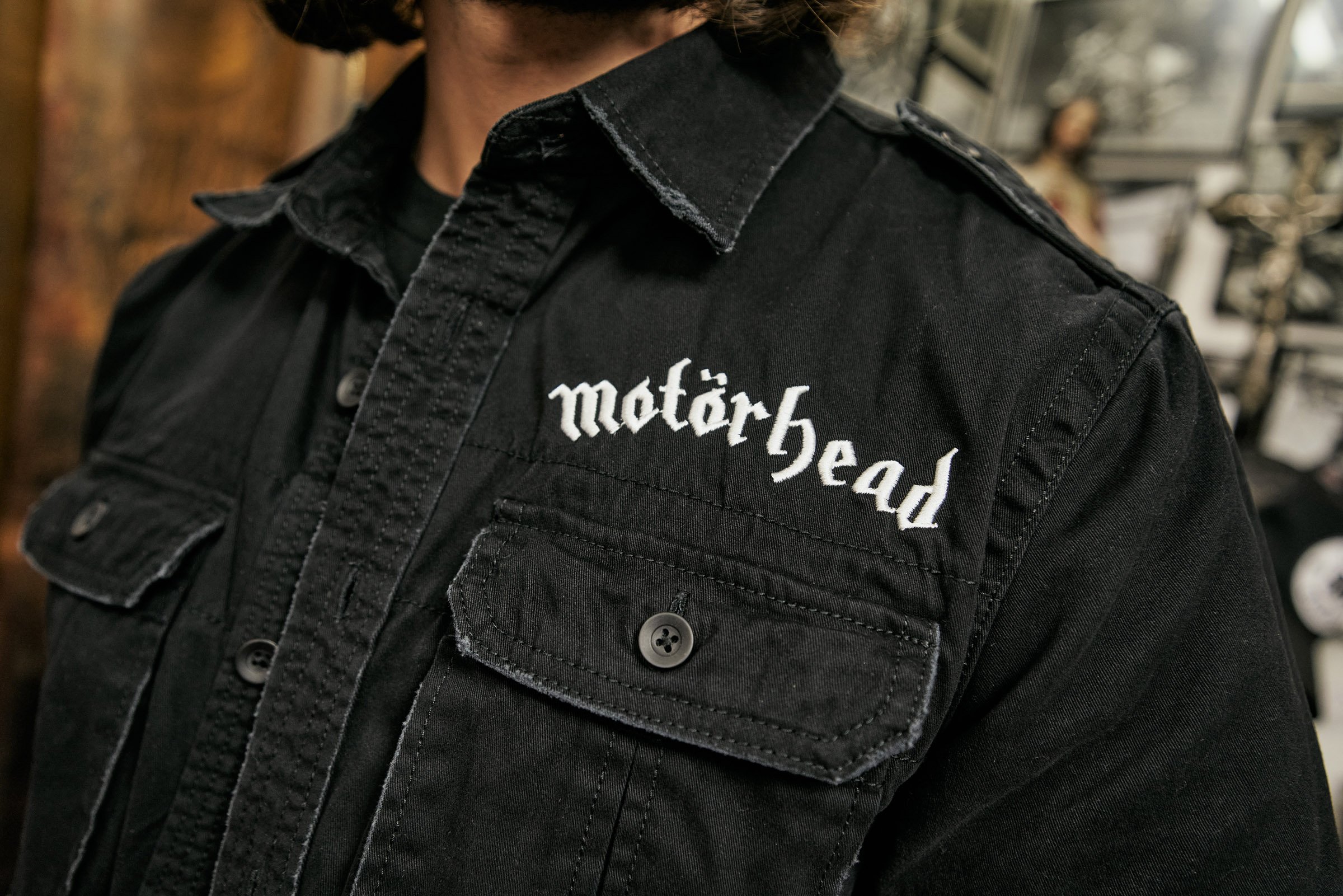 Motörhead Vintage Shirt featuring 3D print on back, Warpig front design, and detachable metal pin.