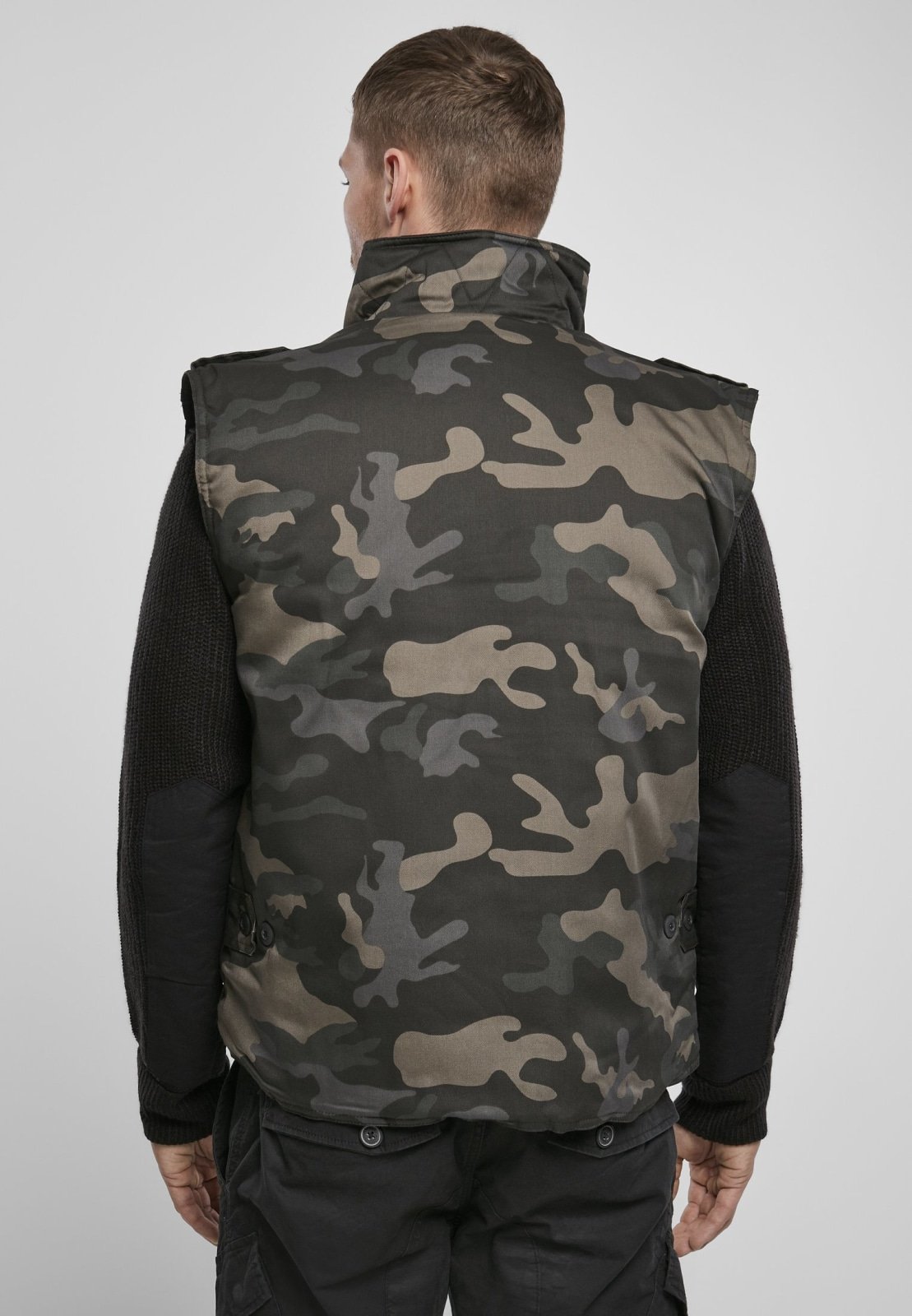 Ranger Tactical Vest featuring multiple pockets, robust metal zip, and comfortable cotton lining, ideal for outdoor activities.