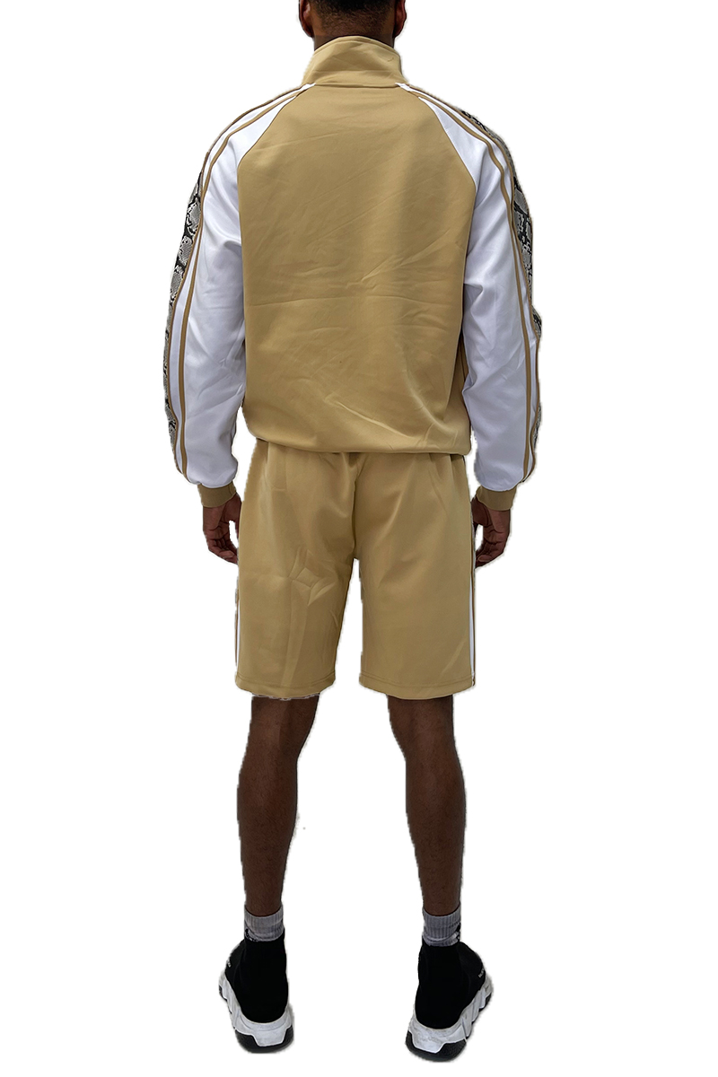 SNAKE SIDE SHORT SET featuring a full zip jacket and matching shorts in a stylish design, perfect for casual wear.