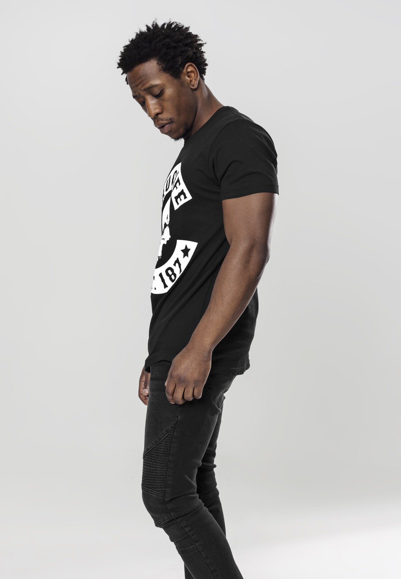 Thug Life Skull Tee featuring a bold skull print on a comfortable cotton fabric, perfect for casual wear.