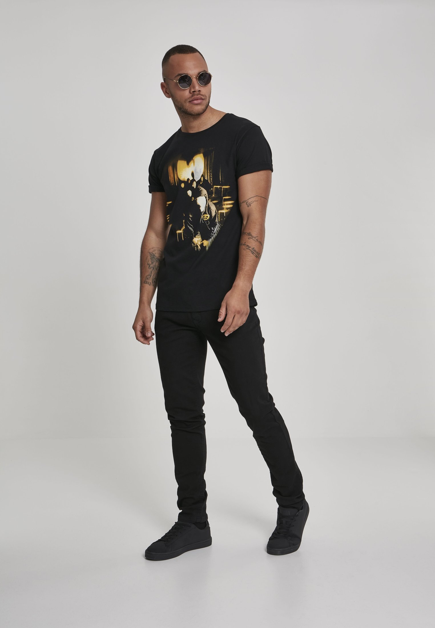 Wu-Wear Masks T-Shirt made of 100% cotton featuring bold graphics and a stylish design.