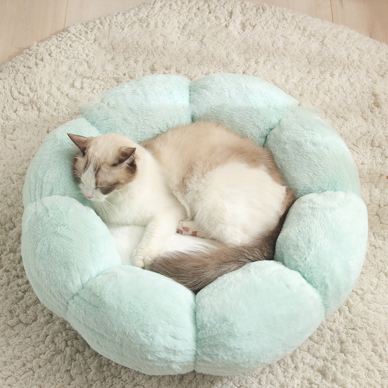 Cozy Autumn Winter Plus Velvet Thick Round Flower Cat Litter Kennel in gray, blue, and pink colors, featuring soft edges and a round flower design.