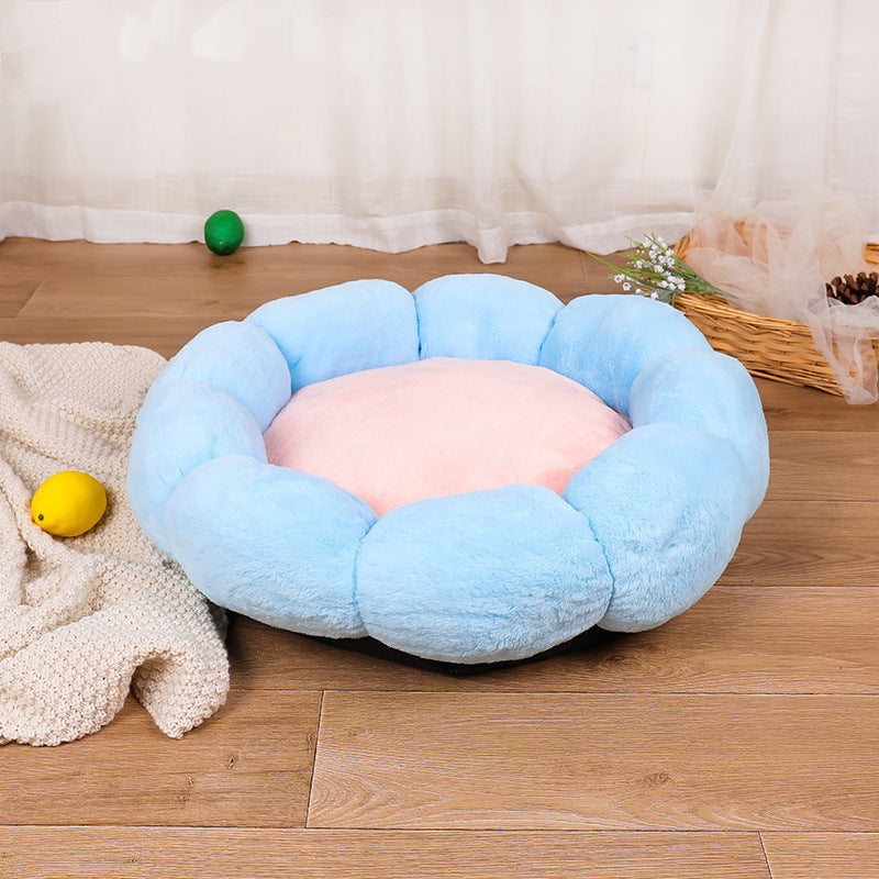 Cozy Autumn Winter Plus Velvet Thick Round Flower Cat Litter Kennel in gray, blue, and pink colors, featuring soft edges and a round flower design.