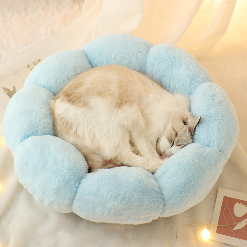 Cozy Autumn Winter Plus Velvet Thick Round Flower Cat Litter Kennel in gray, blue, and pink colors, featuring soft edges and a round flower design.