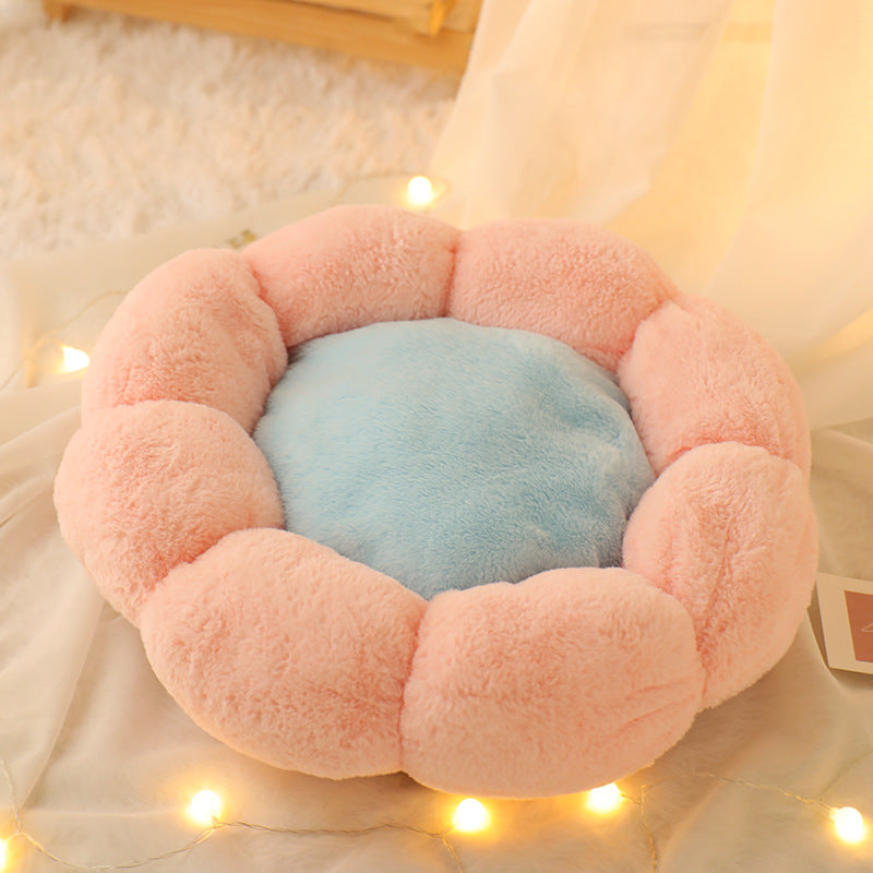 Cozy Autumn Winter Plus Velvet Thick Round Flower Cat Litter Kennel in gray, blue, and pink colors, featuring soft edges and a round flower design.