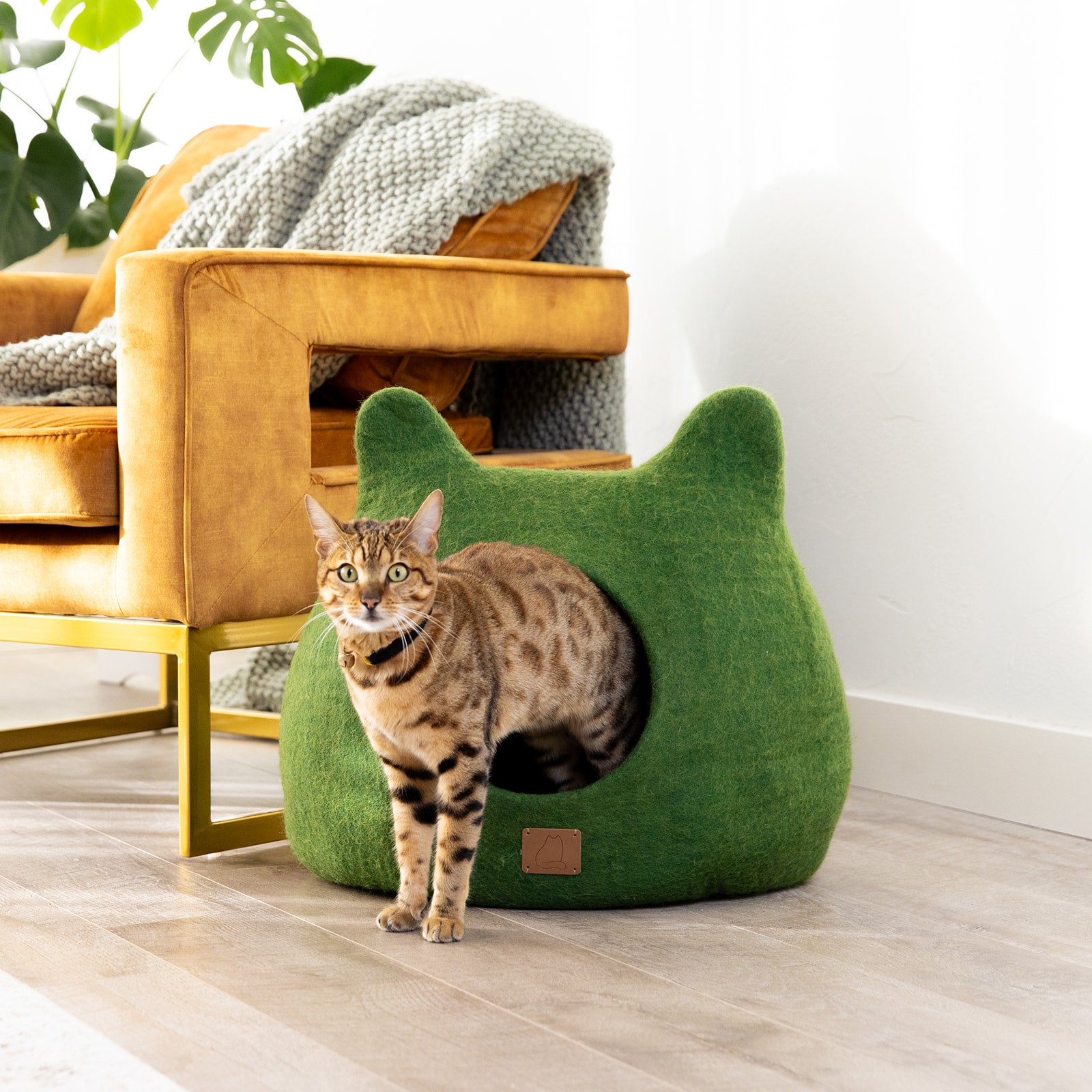 Forest Green Ear Style Cave made of luxurious felted wool, designed for cats to snuggle and play comfortably.