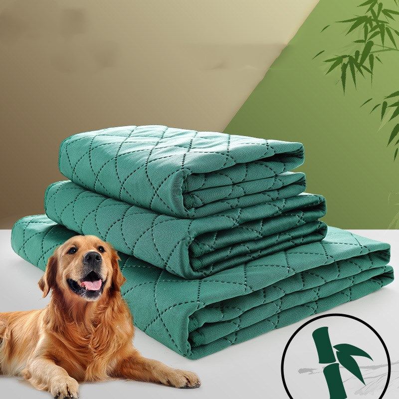 Natural Bamboo Fiber Pet Fixed-point Training Dog Pad in green and beige colors, showcasing its lightweight and portable design for pets.