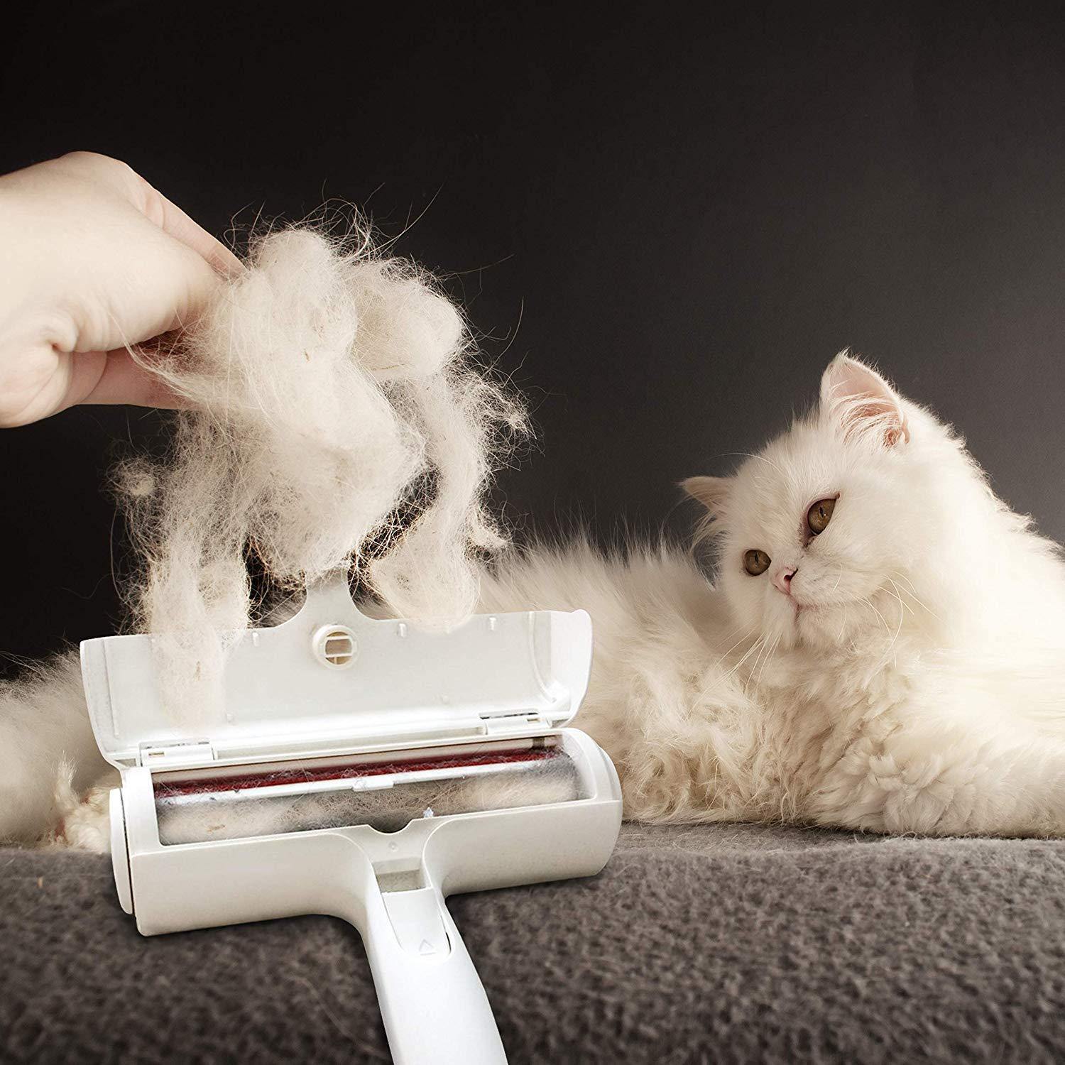 2-Way Remove Pet Hair Roller designed for effective pet hair removal from carpets and upholstery, featuring a dual-sided roller for efficient cleaning.