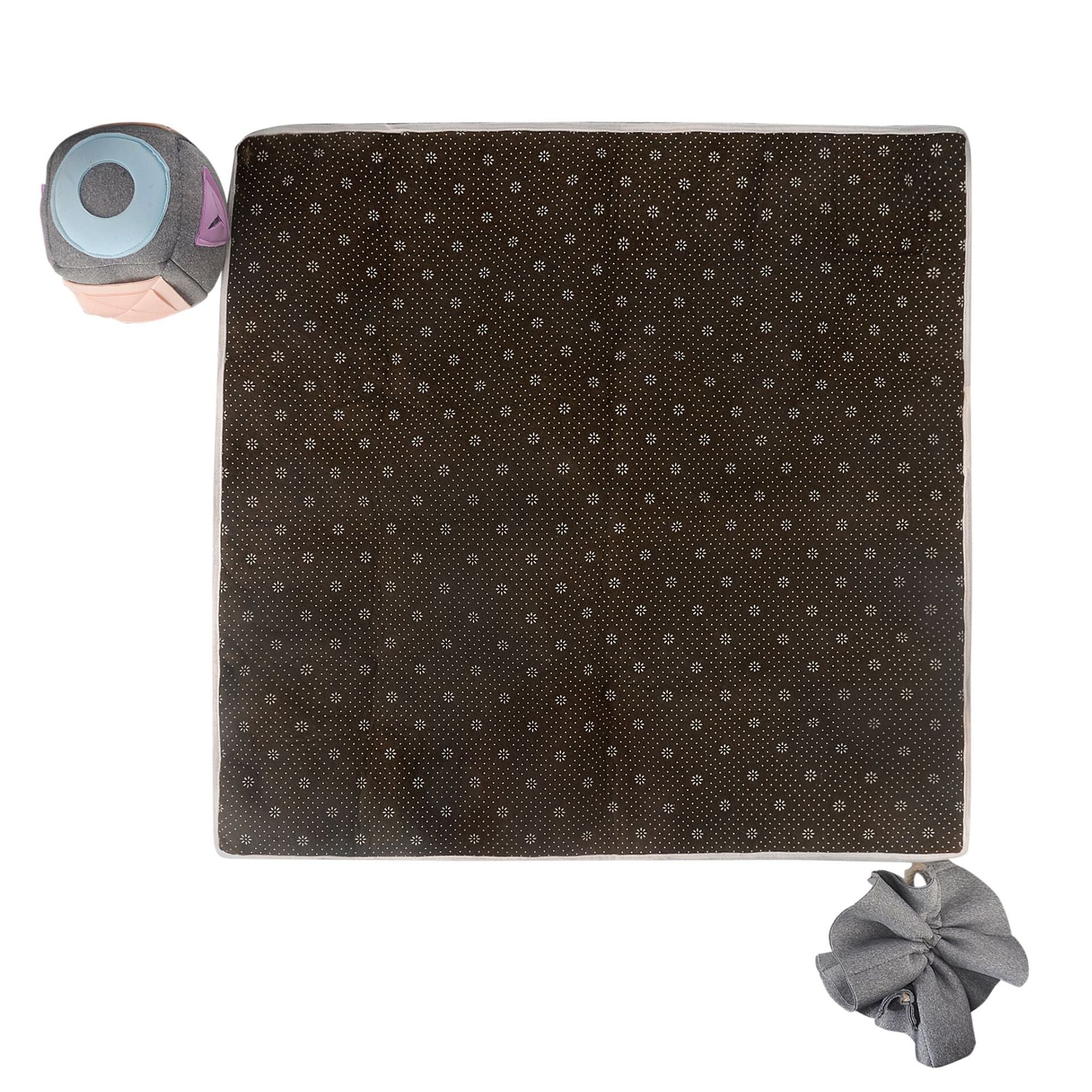 Pet Smelling Pad Food Puzzle in grey, designed for dogs to engage their senses and foraging skills with soft, safe materials.