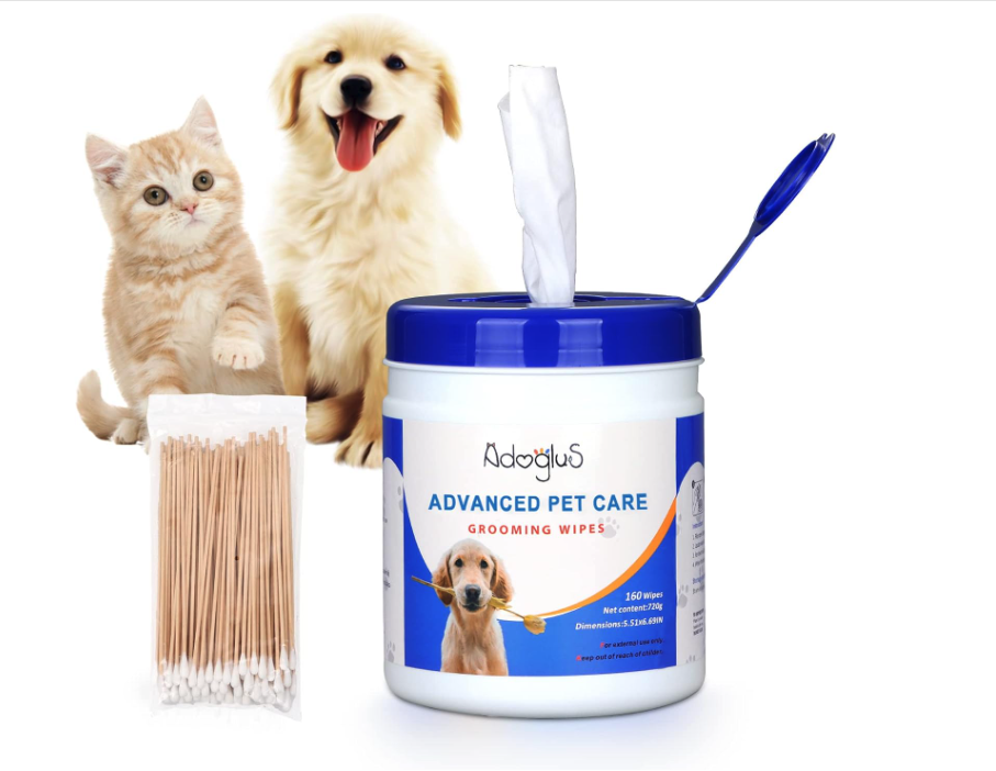 A pack of Pet Wipes with cotton swabs, designed for cleaning pets, featuring a soft texture and portable packaging.