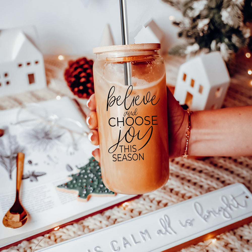 Believe & Joy Cup set featuring high borosilicate glass, bamboo lid, and stainless steel straws, perfect for various beverages.