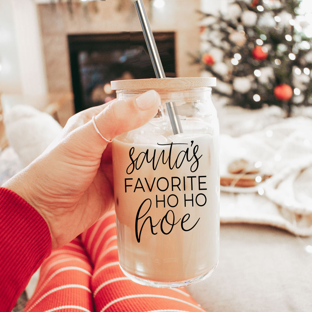 Ho Ho Hoe Set Cup Set featuring glass cups with bamboo lids and stainless steel straws, perfect for festive drinks.