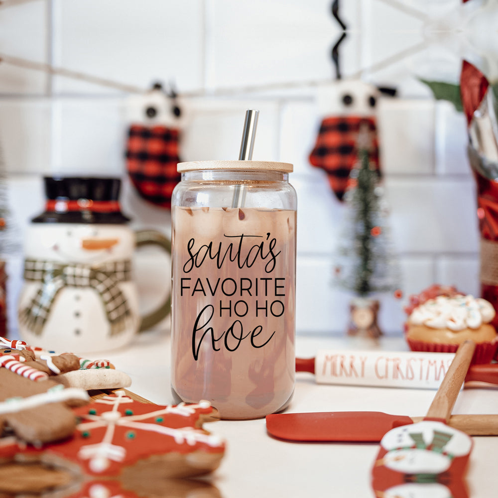 Ho Ho Hoe Set Cup Set featuring glass cups with bamboo lids and stainless steel straws, perfect for festive drinks.