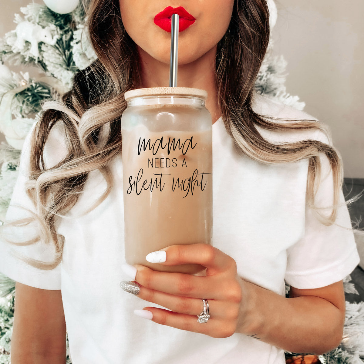 Mama - Silent Night glass drinking cup with bamboo lid and stainless steel straws, showcasing a sleek design and black graphic.