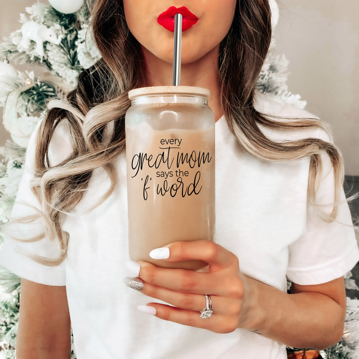 Every Great Mom Set featuring glass drinking cups with bamboo lids, stainless steel straws, and a straw cleaner, perfect for hot and cold beverages.