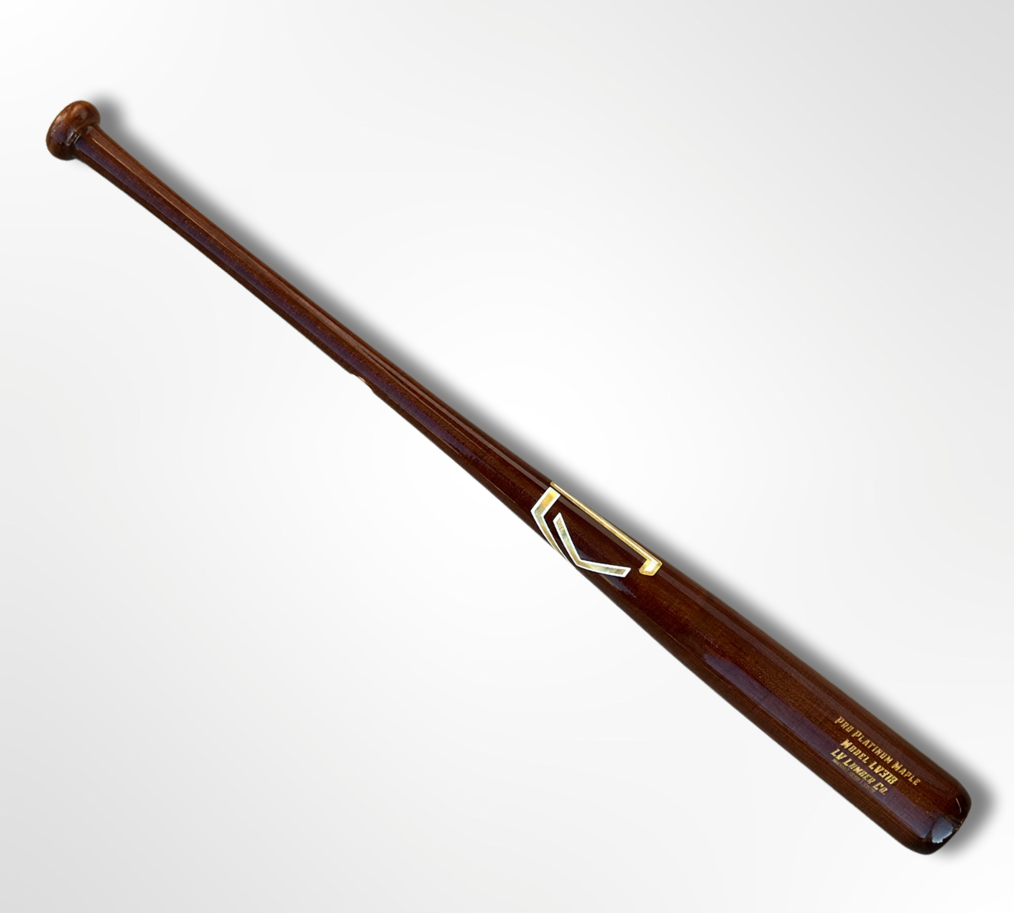 LV318 Maple Baseball Bat with traditional knob and thin handle, designed for gap-to-gap hitters.