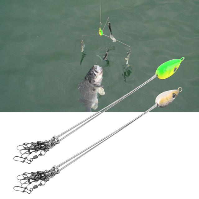 Outdoors Convenient Fish Lures Fishing Hook in golden and green color, measuring approximately 17cm, designed for various fishing environments.