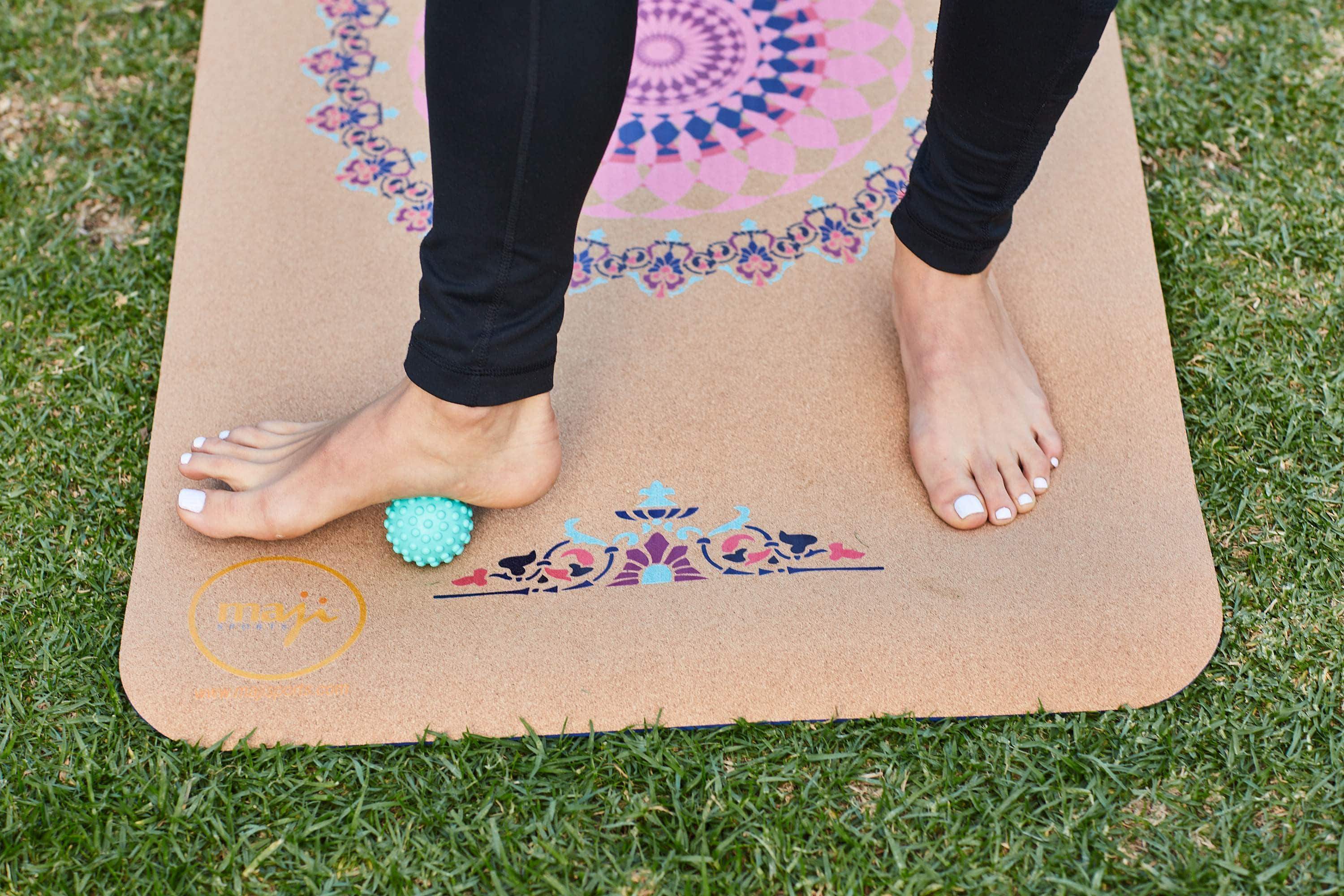 Foot Massager - 5cm designed for relieving muscle stiffness and soothing tired feet, compact and portable for easy use anywhere.