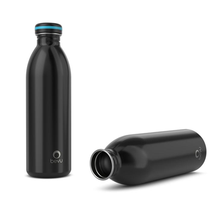 Insulated Bottle Black Bevu ® Simple 750ml with a sleek black design, showcasing its stainless steel construction and hermetic lid.