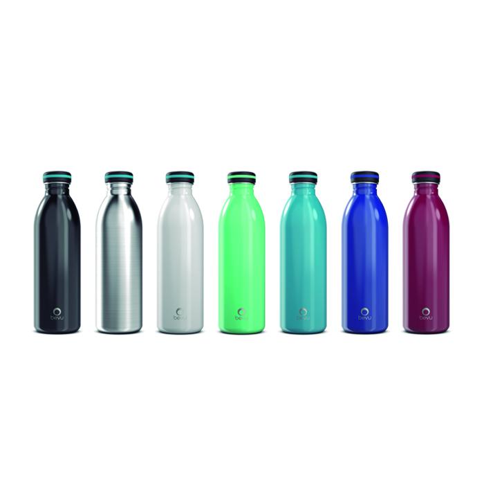 Insulated Bottle Black Bevu ® Simple 750ml with a sleek black design, showcasing its stainless steel construction and hermetic lid.