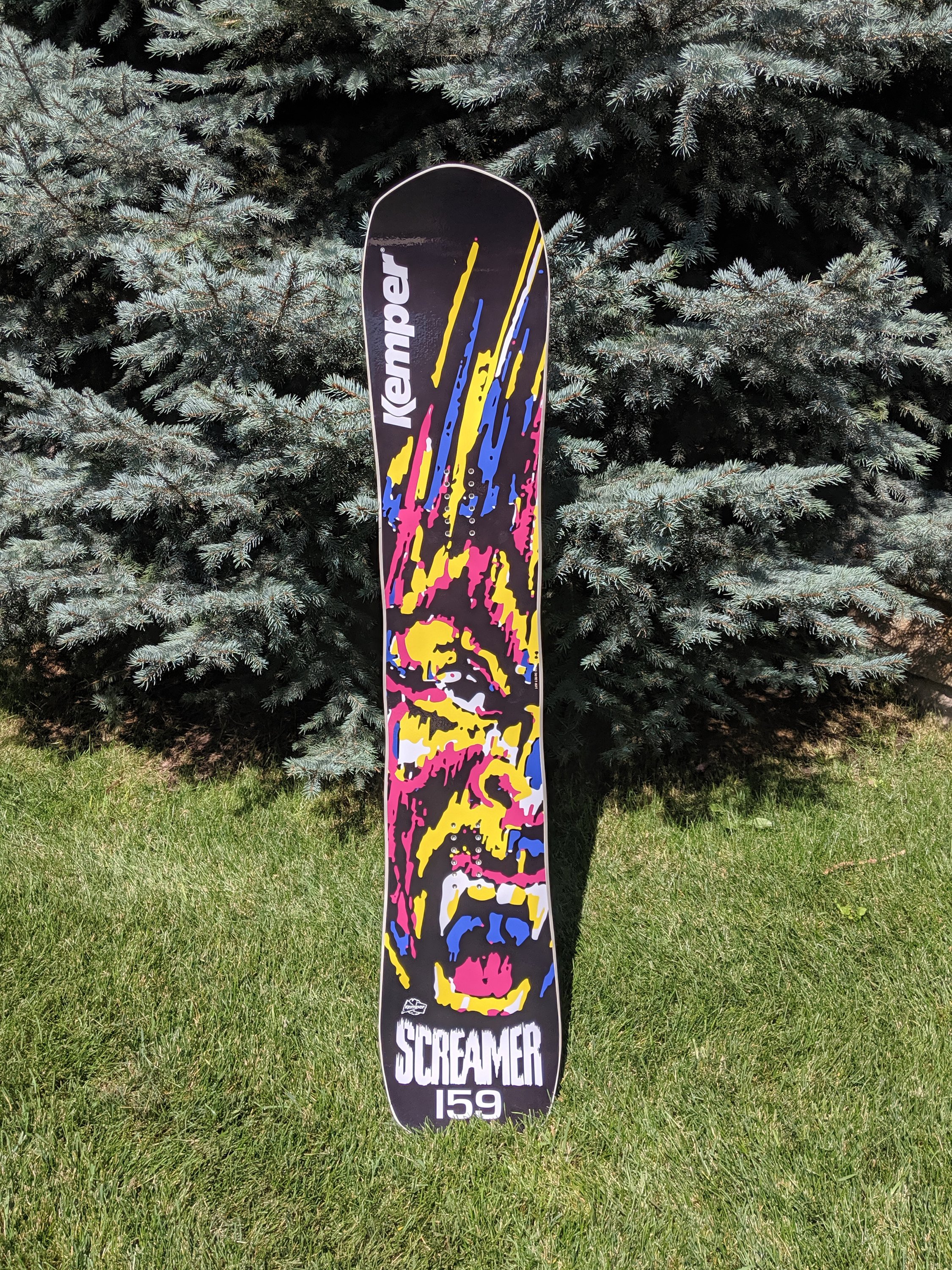 Screamer 1990/1991 snowboard showcasing its sleek design and advanced Shark-Bite™ edge technology.